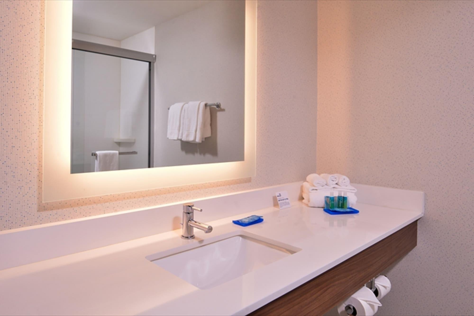 Holiday Inn Express And Suites Klamath Klamath Falls Zewnętrze zdjęcie